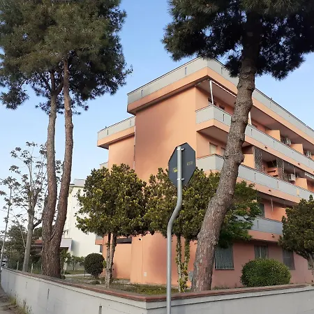 Trilocale Piano Terra Apartmán *