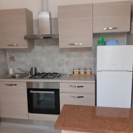 Trilocale Piano Terra Apartment *