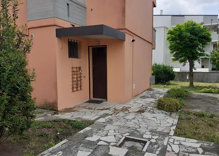 Appartamento Trilocale Piano Terra *